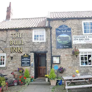 The Bull West Tanfield Мини-отель