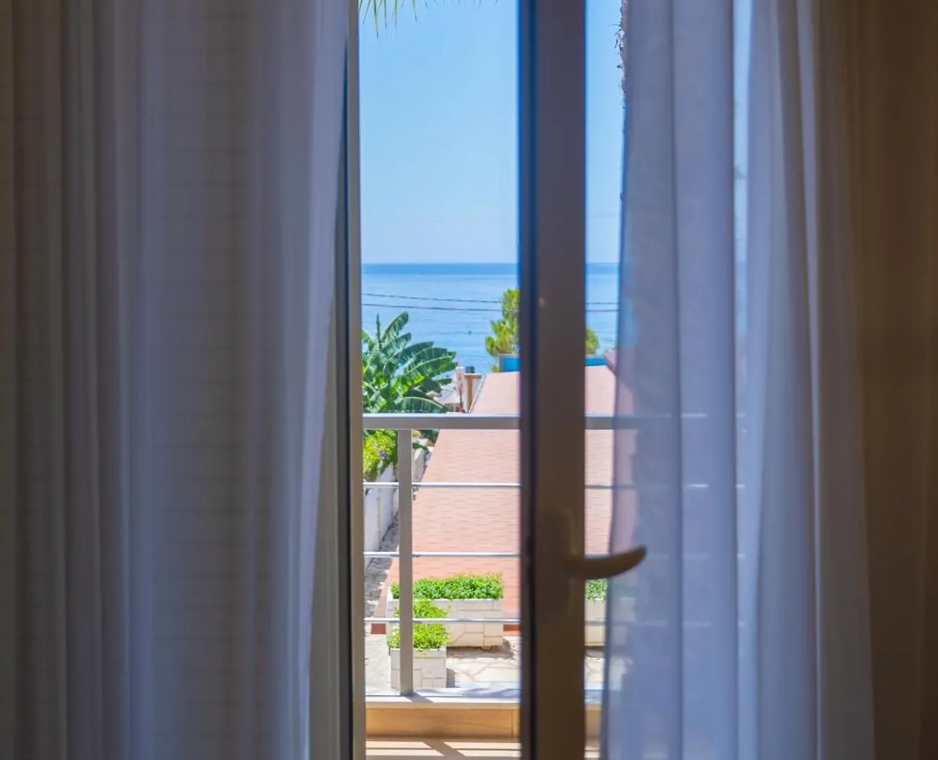 Royal Blue Hotel Dhermi