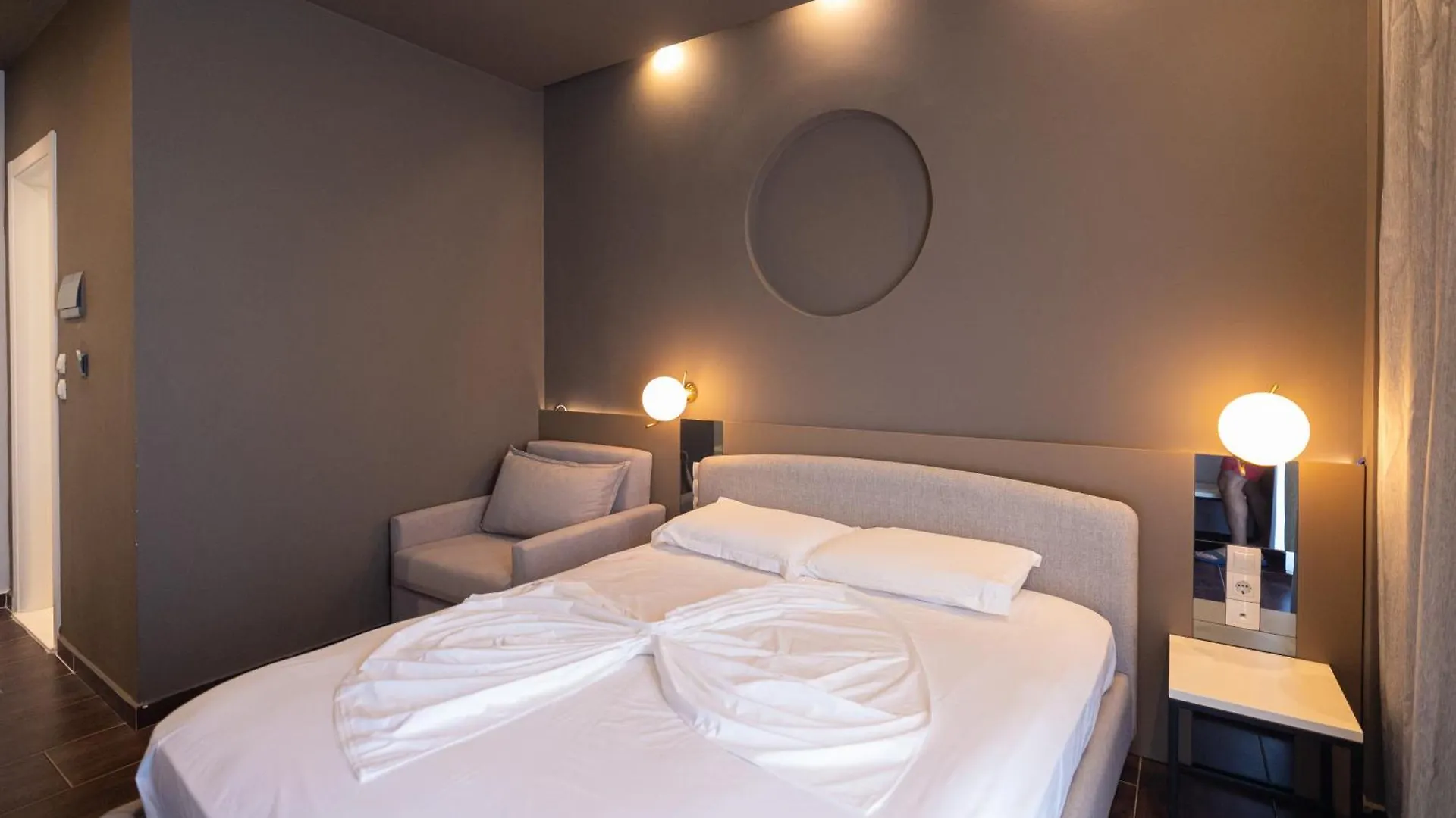 Royal Blue Hotel Dhermi 4*,