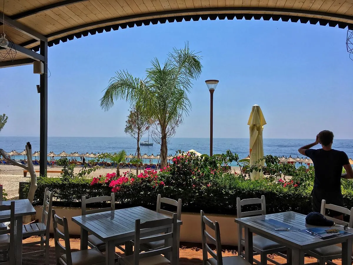 Royal Blue Hotel Dhermi
