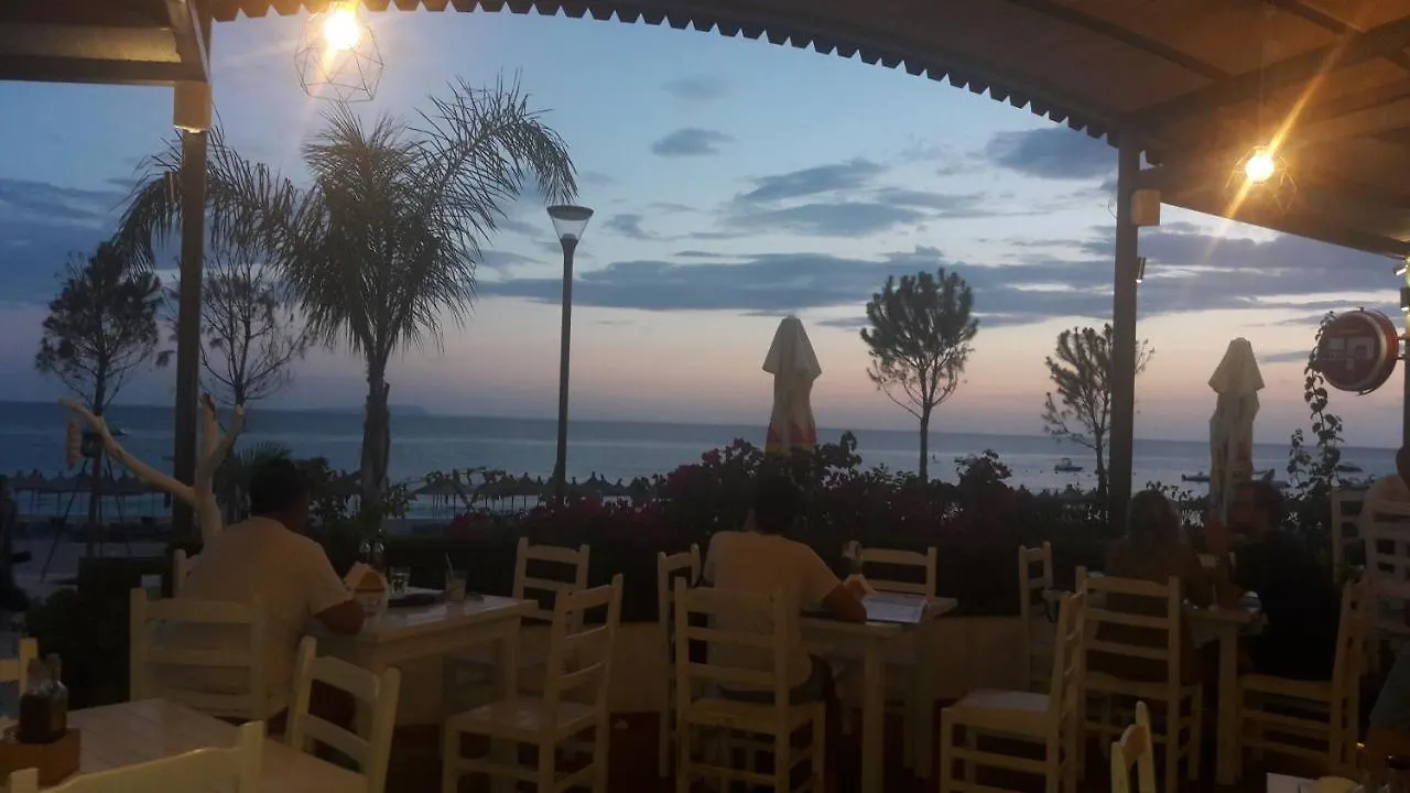 Royal Blue Hotel Dhermi